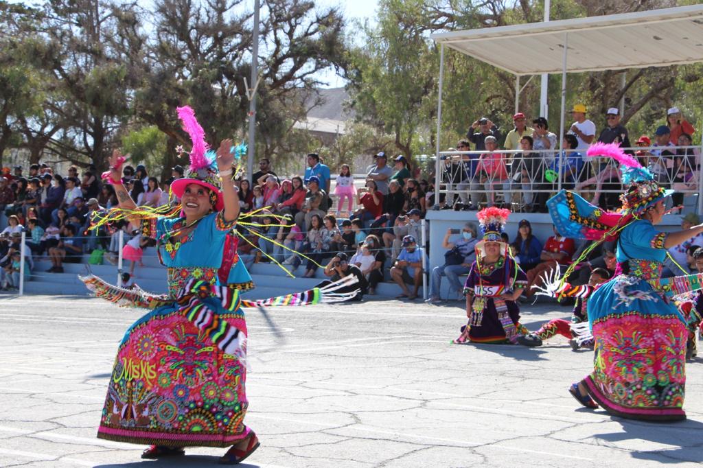 Pasacalle llenó de vida y color la Fiesta de la Primavera en Chuquicamata