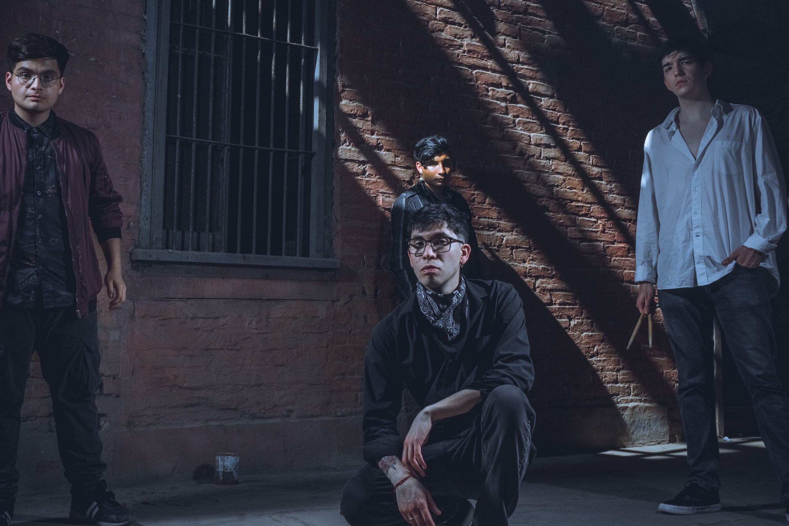 Los Suburbios estrena videoclip de su single Mary Jane
