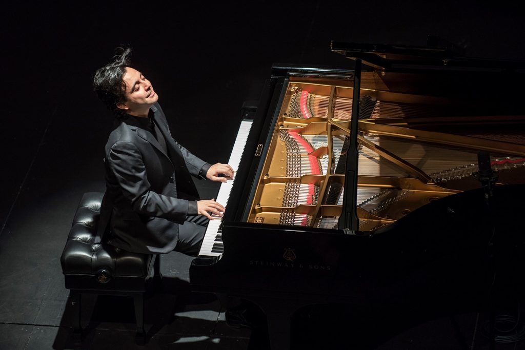 Virtuoso pianista chileno en Segundo Concierto de la Temporada 2023 de la Orquesta Sinfónica
