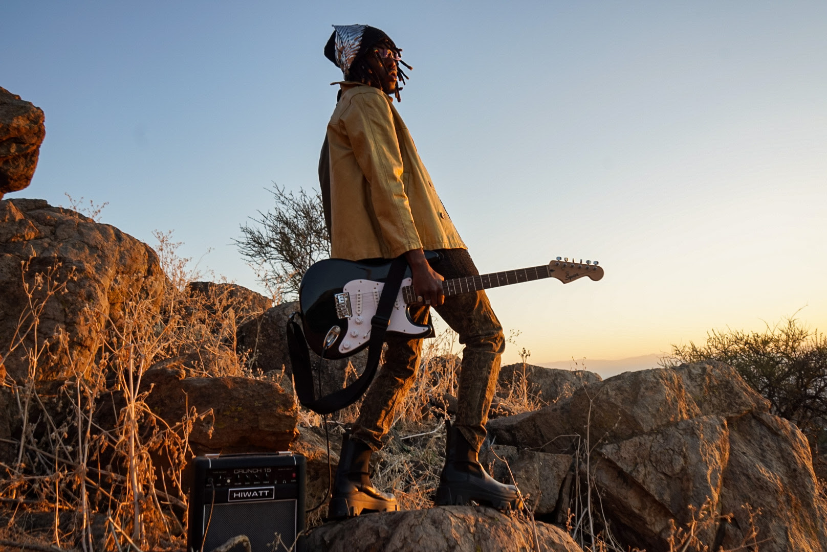 Un afrochileno cantando indiepop con autotune: Makoli abre su nueva era con “Casi Púrpura”