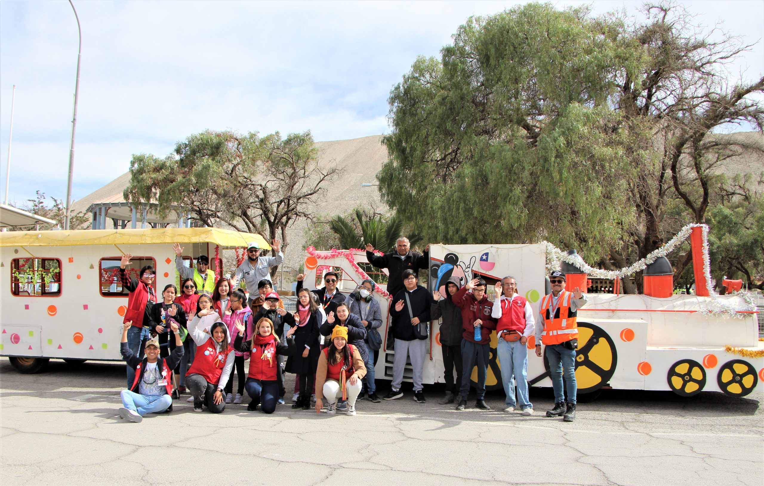 Niños de Teletón disfrutan recorrido en el Tren Minero durante aniversario 108 de Chuquicamata