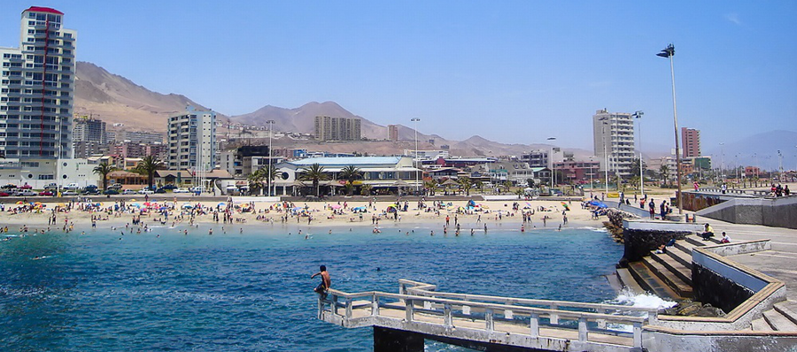 El balneario municipal (Mayo, mes del mar)