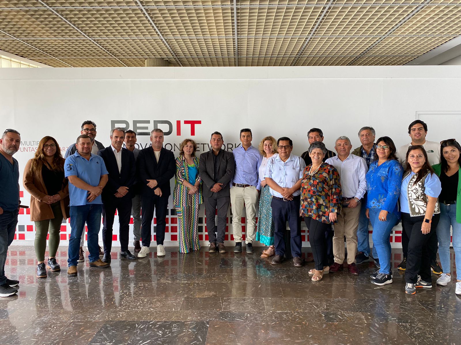 Khumpa: 15 pymes locales culminaron con éxito asesoría tecnológica internacional