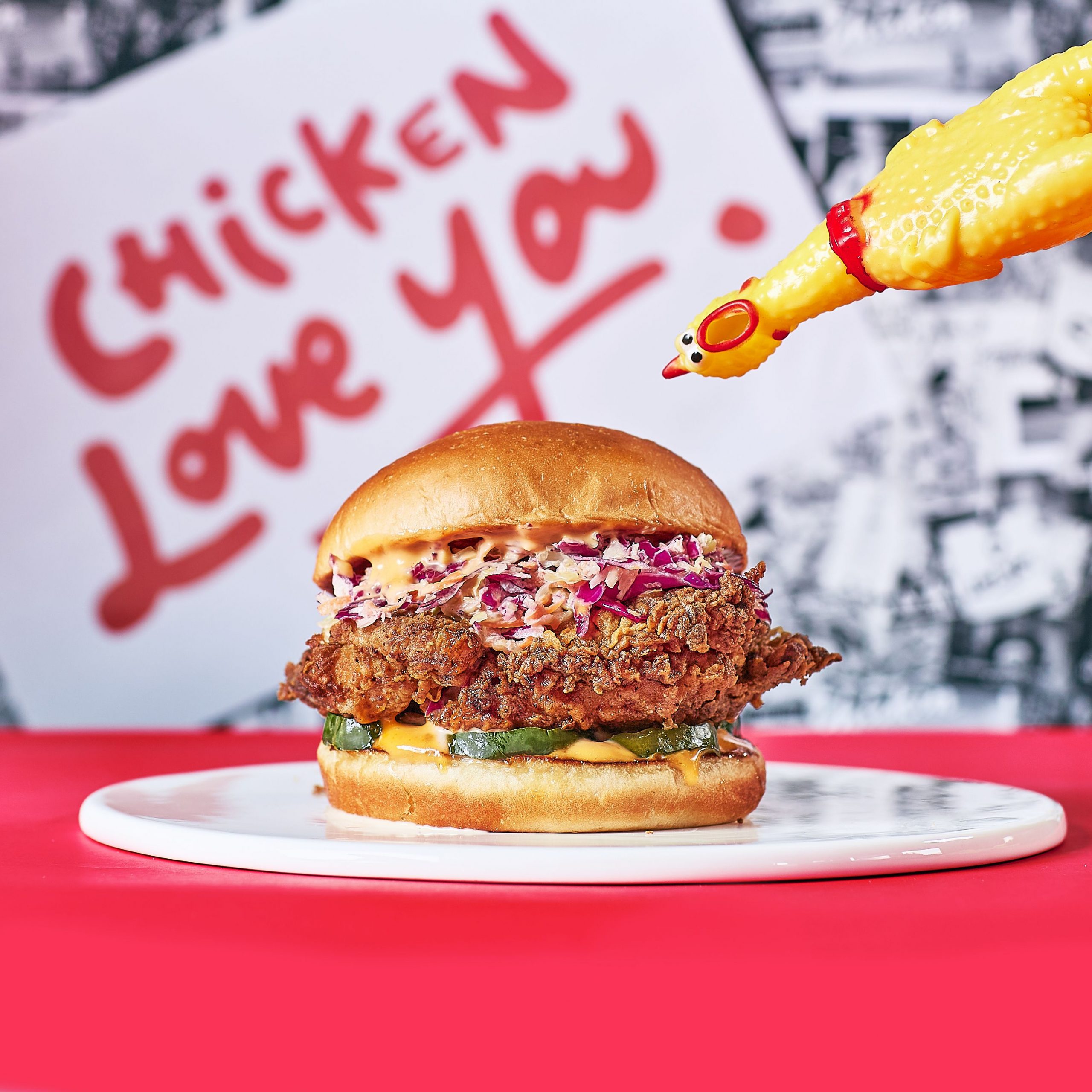 La fiebre del pollo se toma Antofagasta y Chicken Love You celebra su aterrizaje en la ciudad