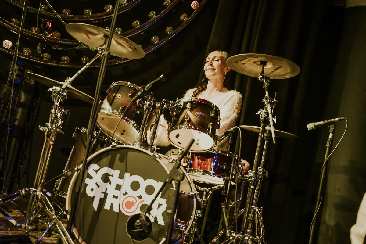 Fundación Cultural Los Jaivas y School Of Rock abren convocatoria para beca de educación musical