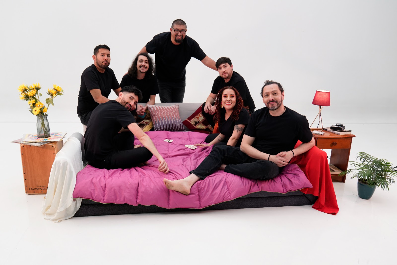Zona Costera invita a bailar al amor con su single “Saltarnos La Rutina”