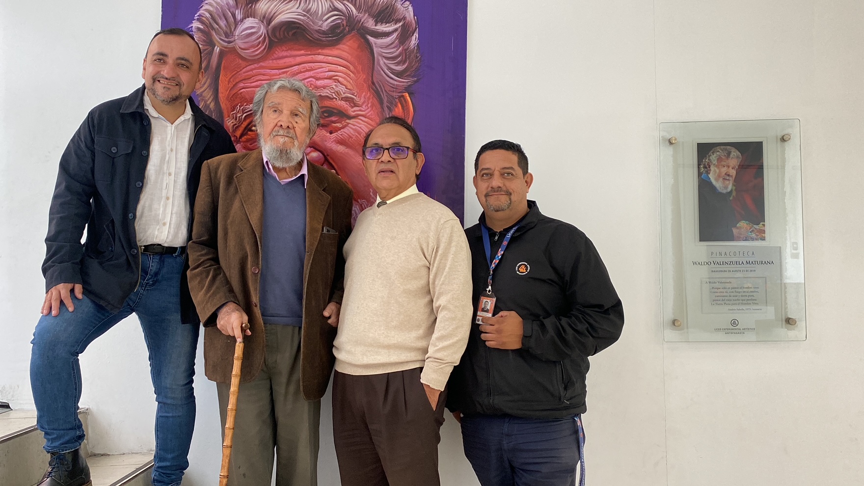 <strong>Artista visual y maestro Waldo Valenzuela recibe Premio Regional a las Culturas, las Artes y el Patrimonio “Linterna de Papel” 2023</strong>