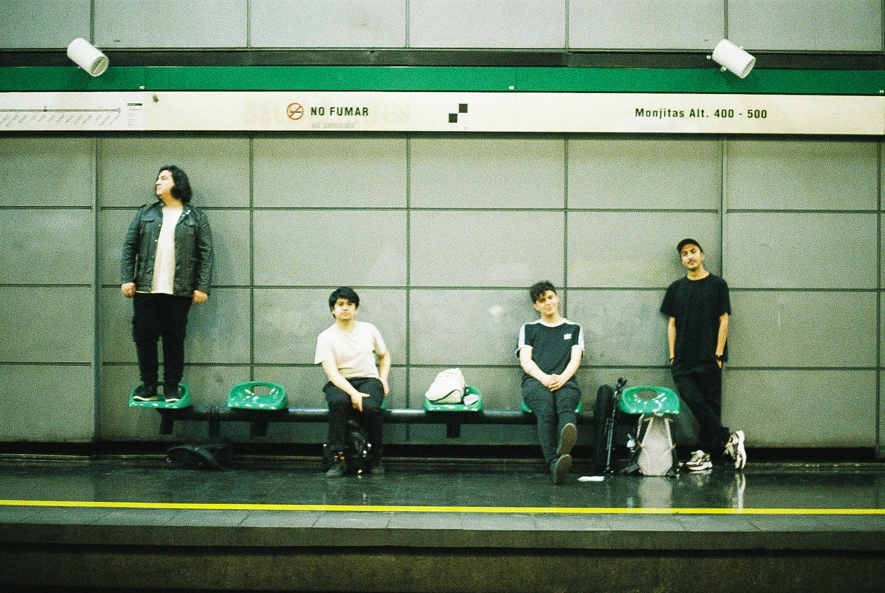 Underthepropaganda se salta las reglas de la industria y nos sumerge en un viaje Lo-Fi con su nuevo álbum AY!