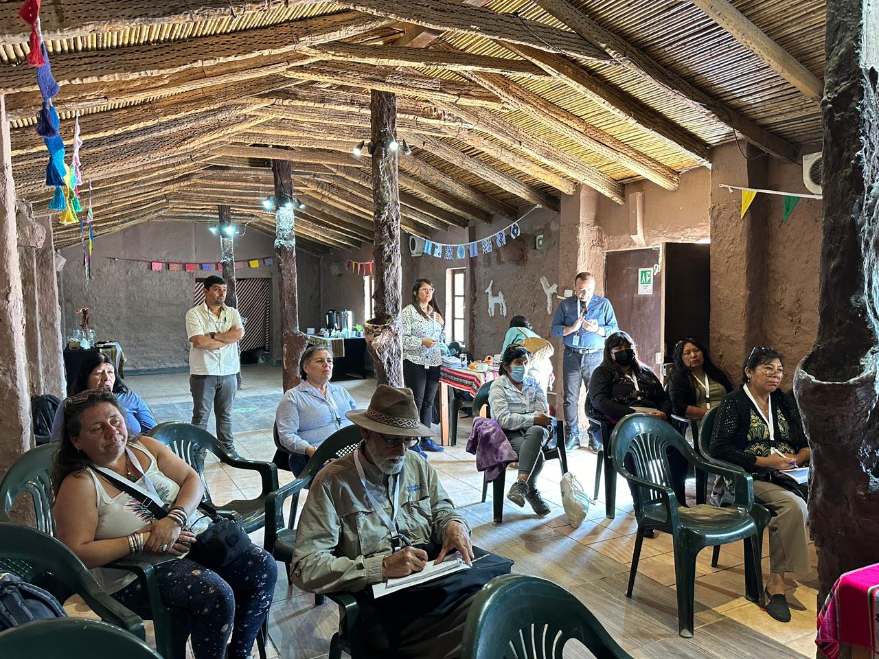 Artesanos definen lineamientos de trabajo y eligen representantes luego de encuentro