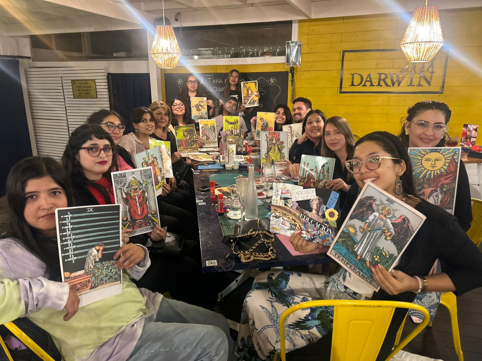 Tarot, vino y acuarela: Calama será sede de un taller único de arte, simbolismo y autoconocimiento