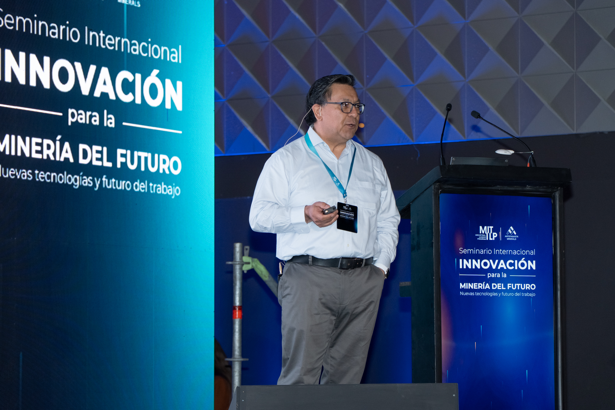 Expertos del MIT y proveedores locales compartieron experiencias sobre nuevas tecnologías y el futuro del trabajo