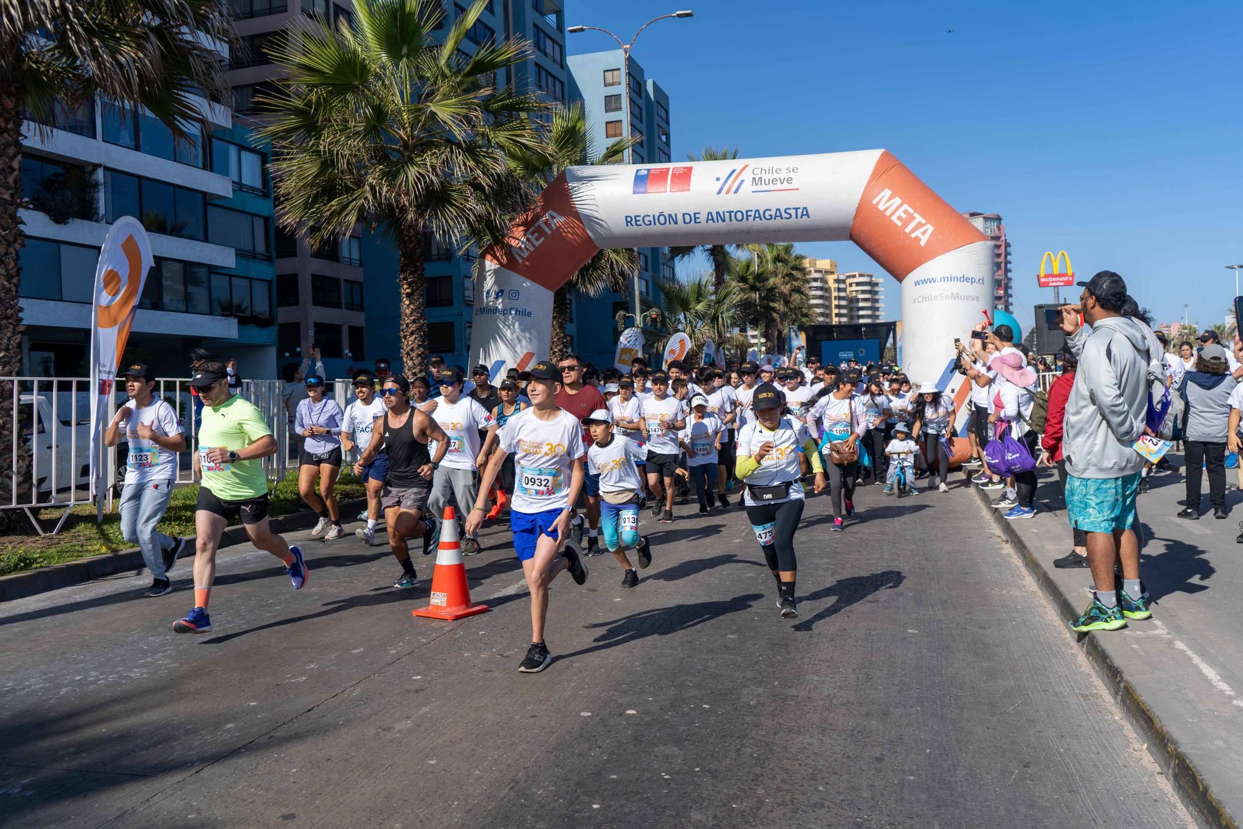 Más de 1.500 personas disfrutaron la Corrida Familiar que celebró los 30 años de Minera Zaldívar