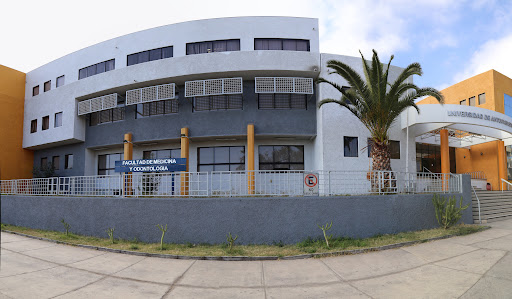 Adjudican proyecto que formará a especialistas médicos en áreas críticas