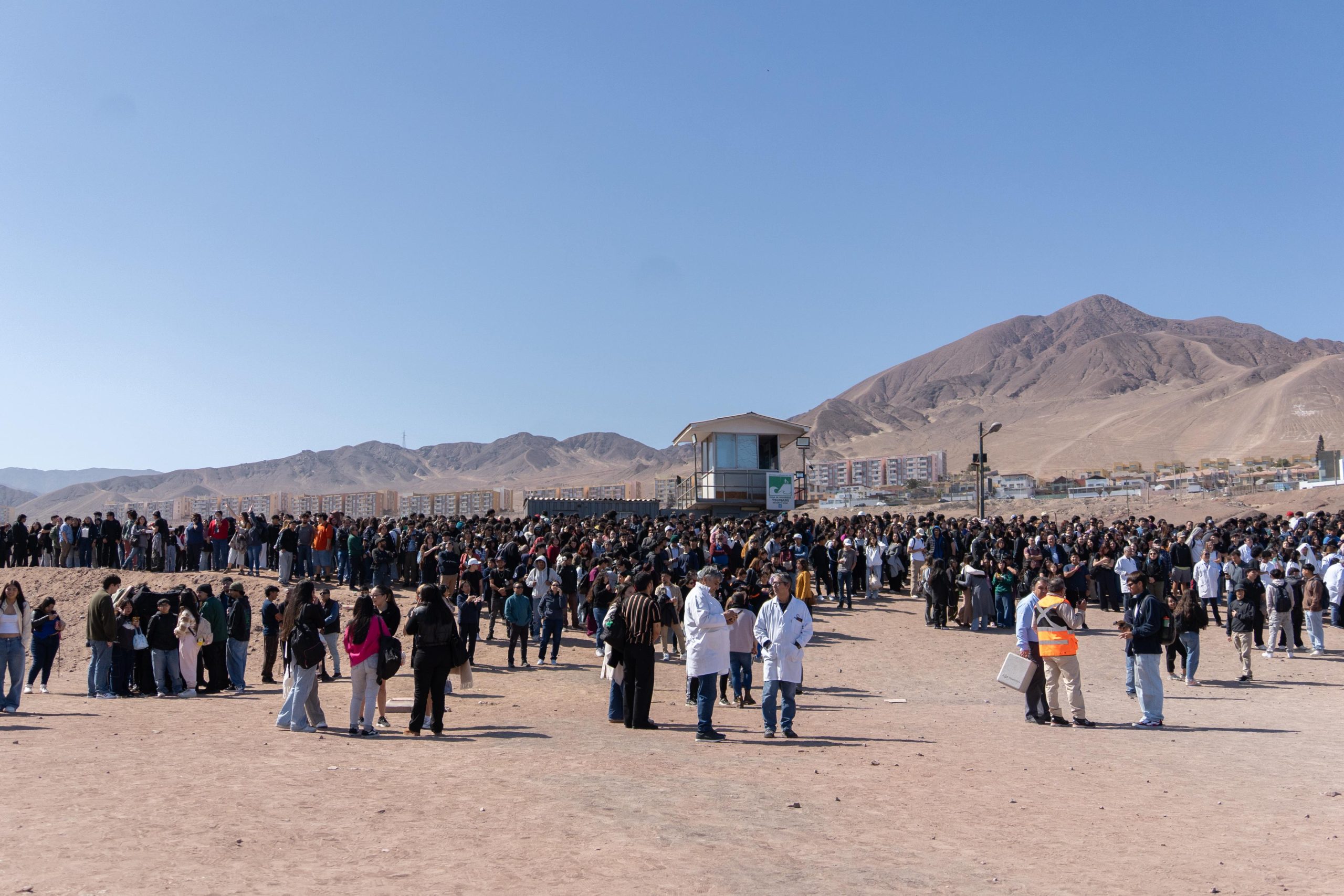 Realizan masivo simulacro de terremoto y tsunami
