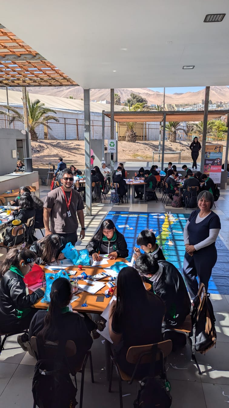 Serpat y UA realizan talleres educativos en establecimientos educacionales