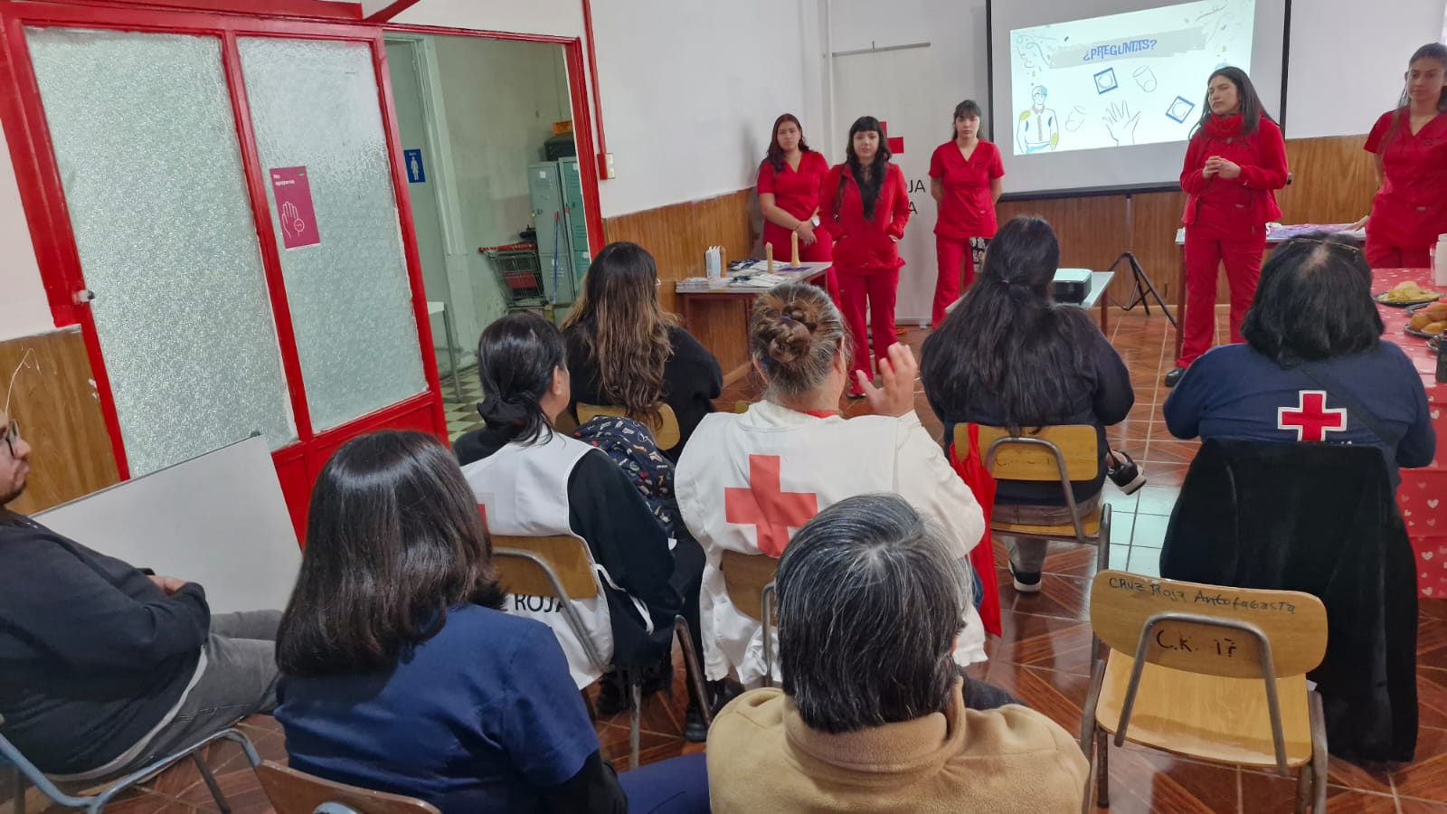 Estudiantes de Obstetricia y Cruz Roja impulsan jornadas sobre prevención de ITS