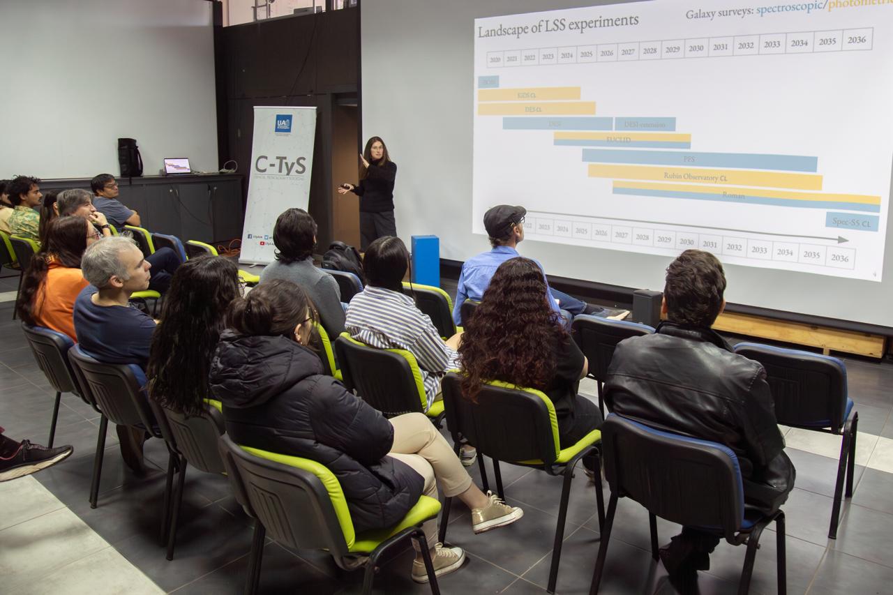 Conferencia profundizó en la materia observable en el Universo