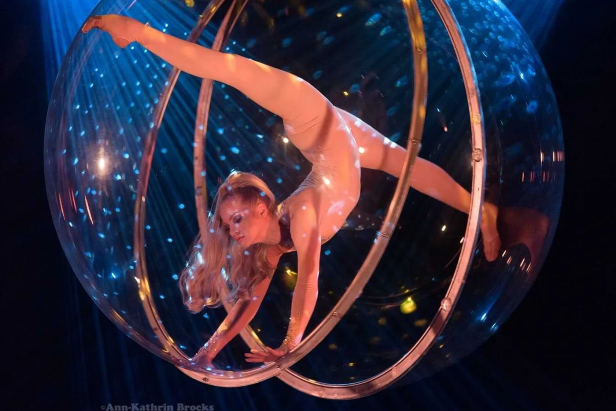 Llega Circo Kósmico con Augusto Schuster y profesor Maza