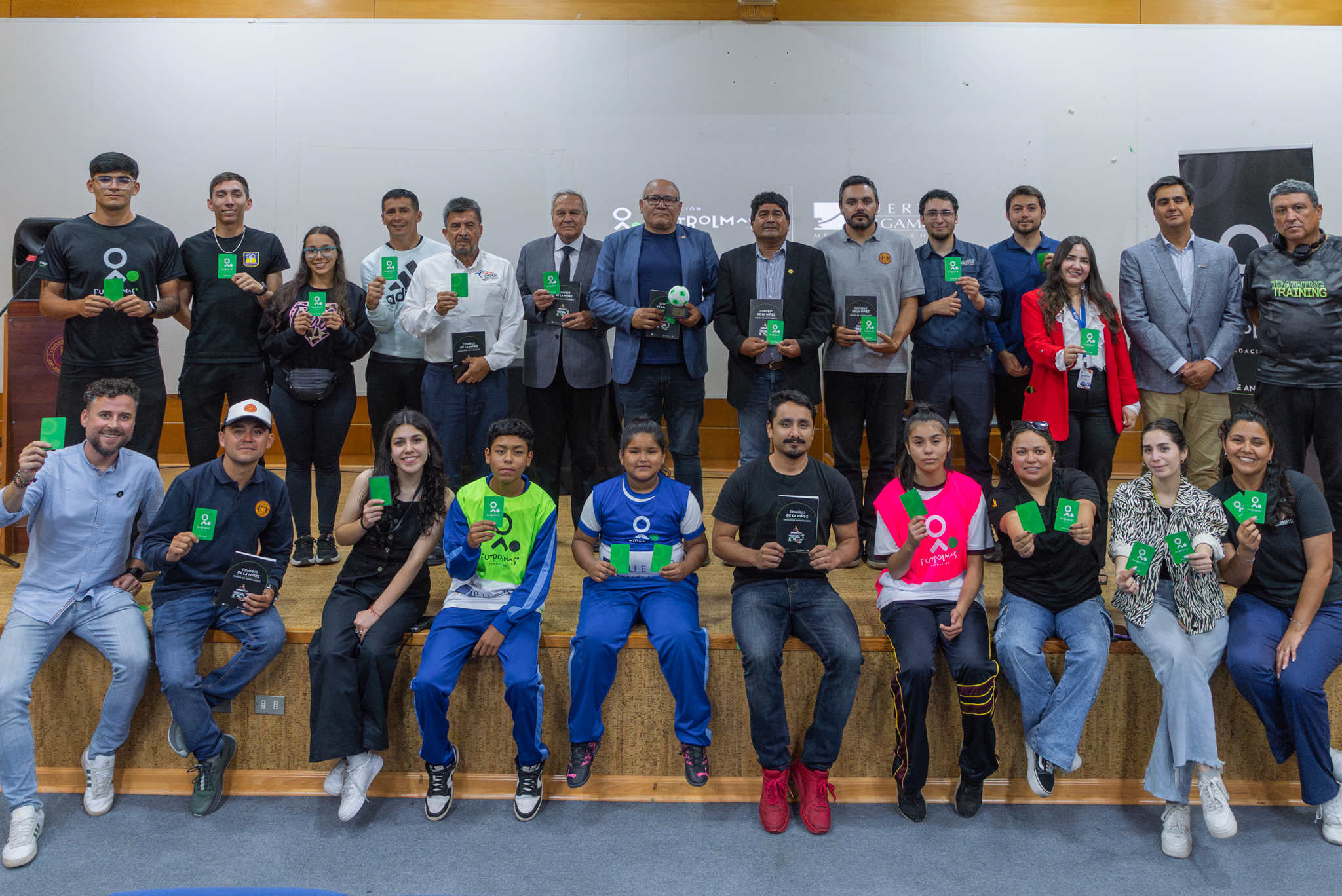 Estudiantes entregan propuestas para mejorar la convivencia escolar