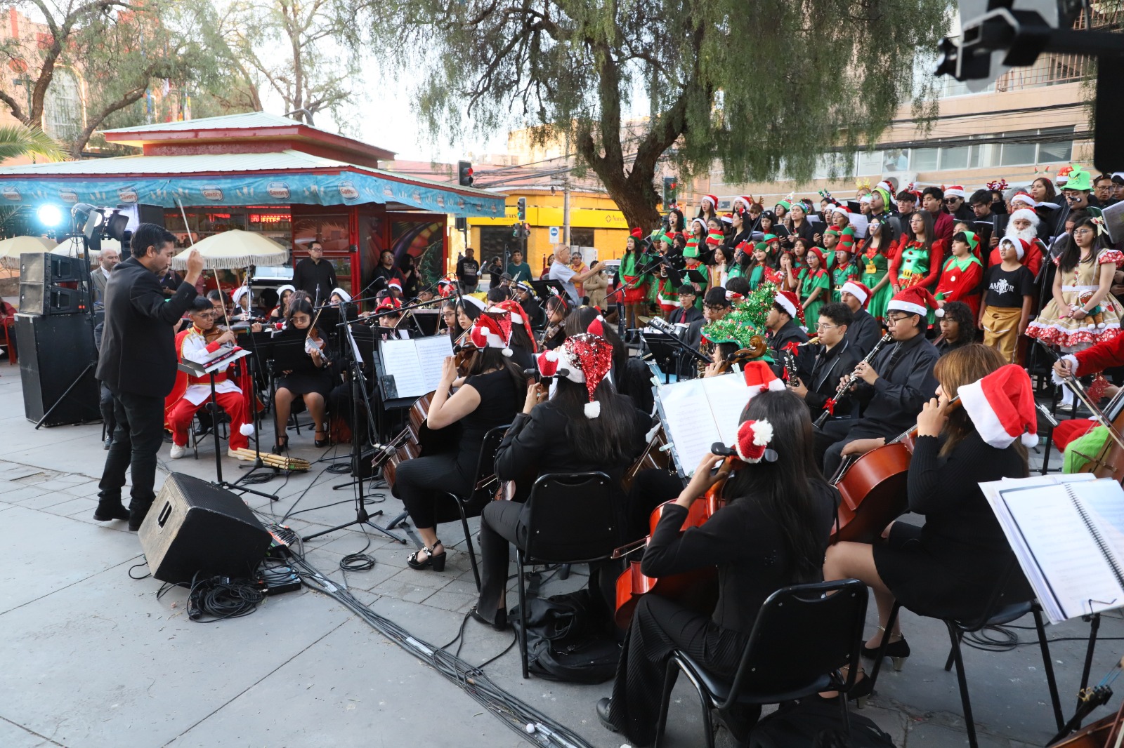 Con éxito se realizaron los tres Conciertos Navideños reuniendo a centenares de familias