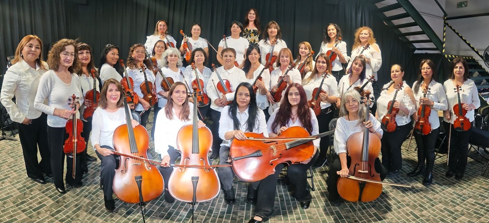 Mujeres músicas rinden su prueba en vivo este domingo