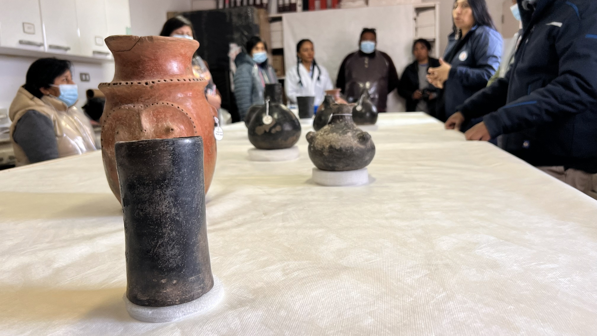 Proyecto Fondart busca replicar 48 piezas arqueológicas de cerámica precolombina