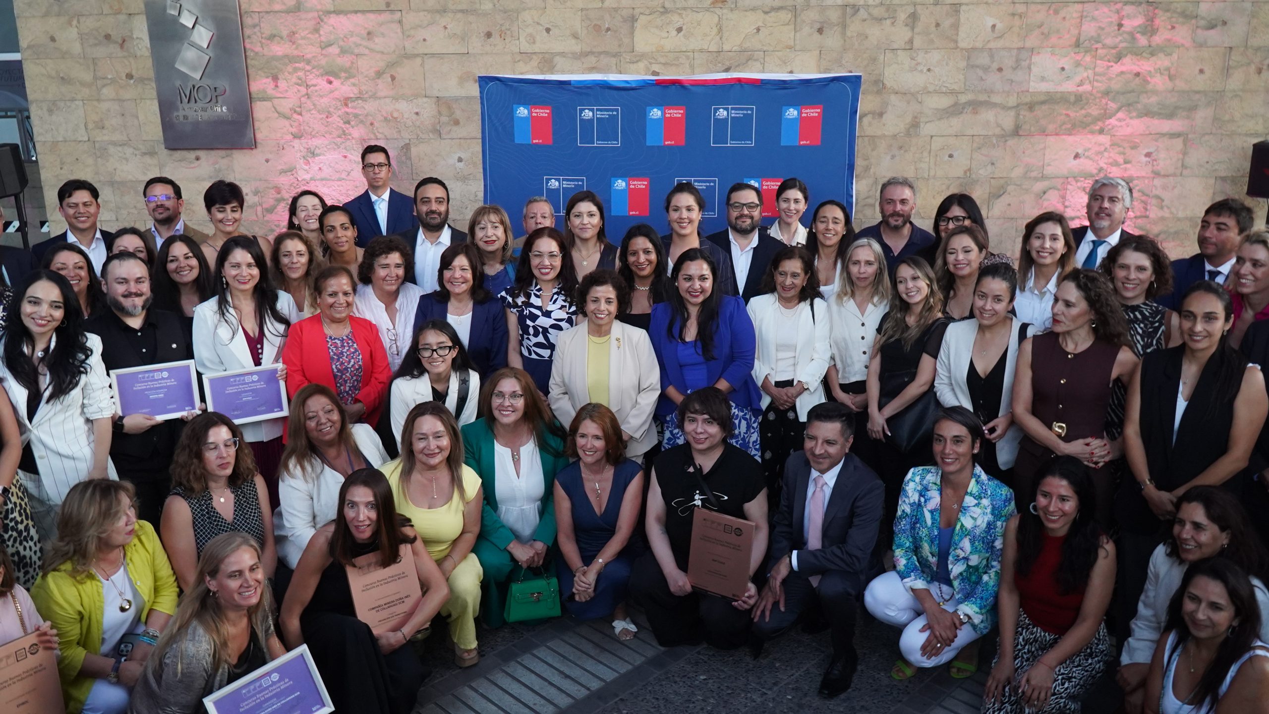 Ministra Williams conmemora los 10 años de la Mesa Mujer Minería