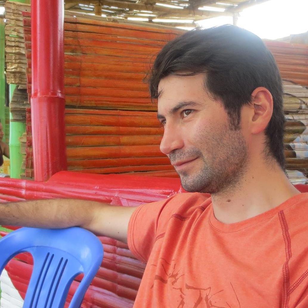 Libro aborda la supervivencia del macrocampamento Los Arenales