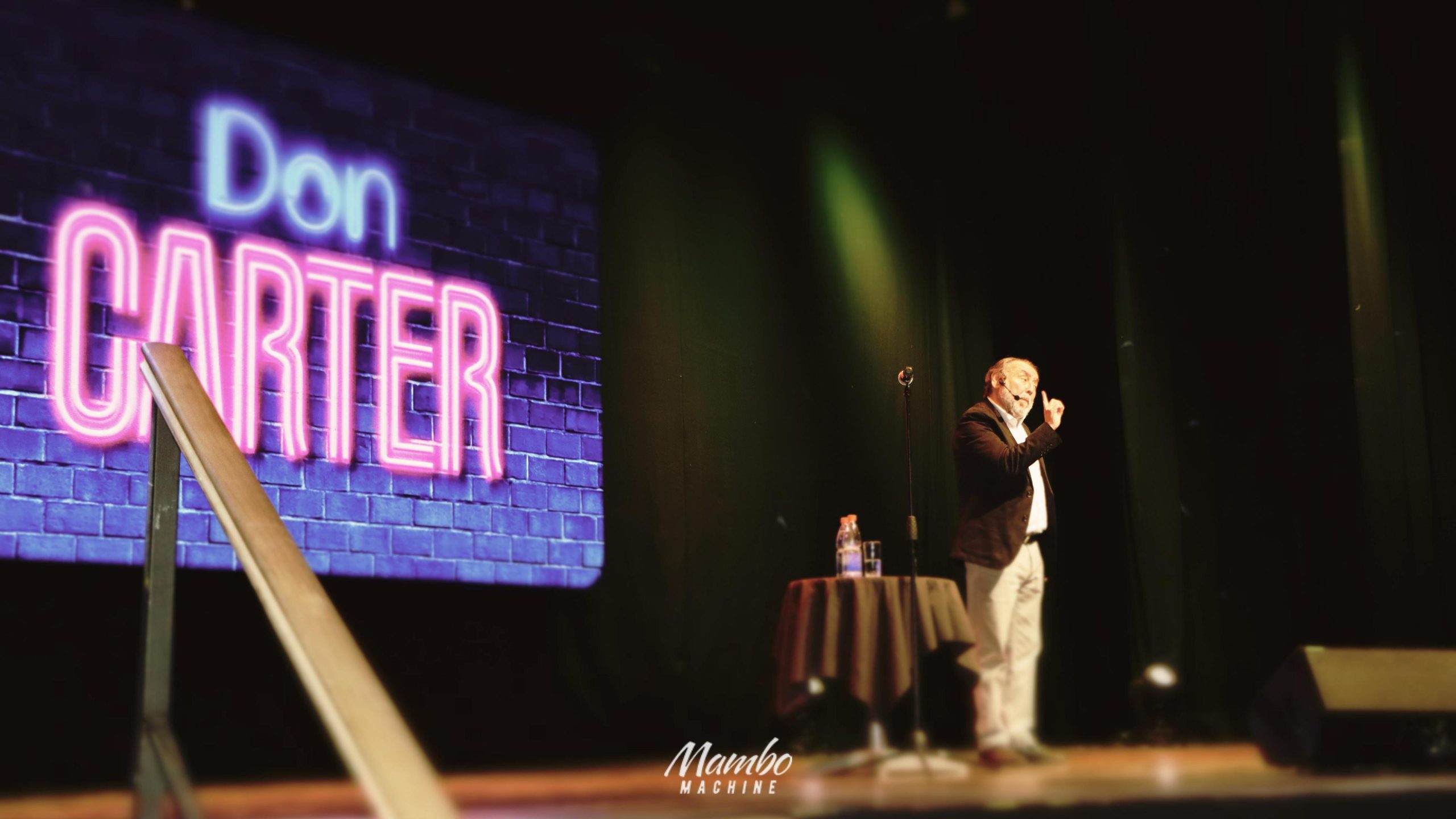 Don Carter y su parada obligada: llega con su humor sin filtro en ¿Con o Sin Censura?