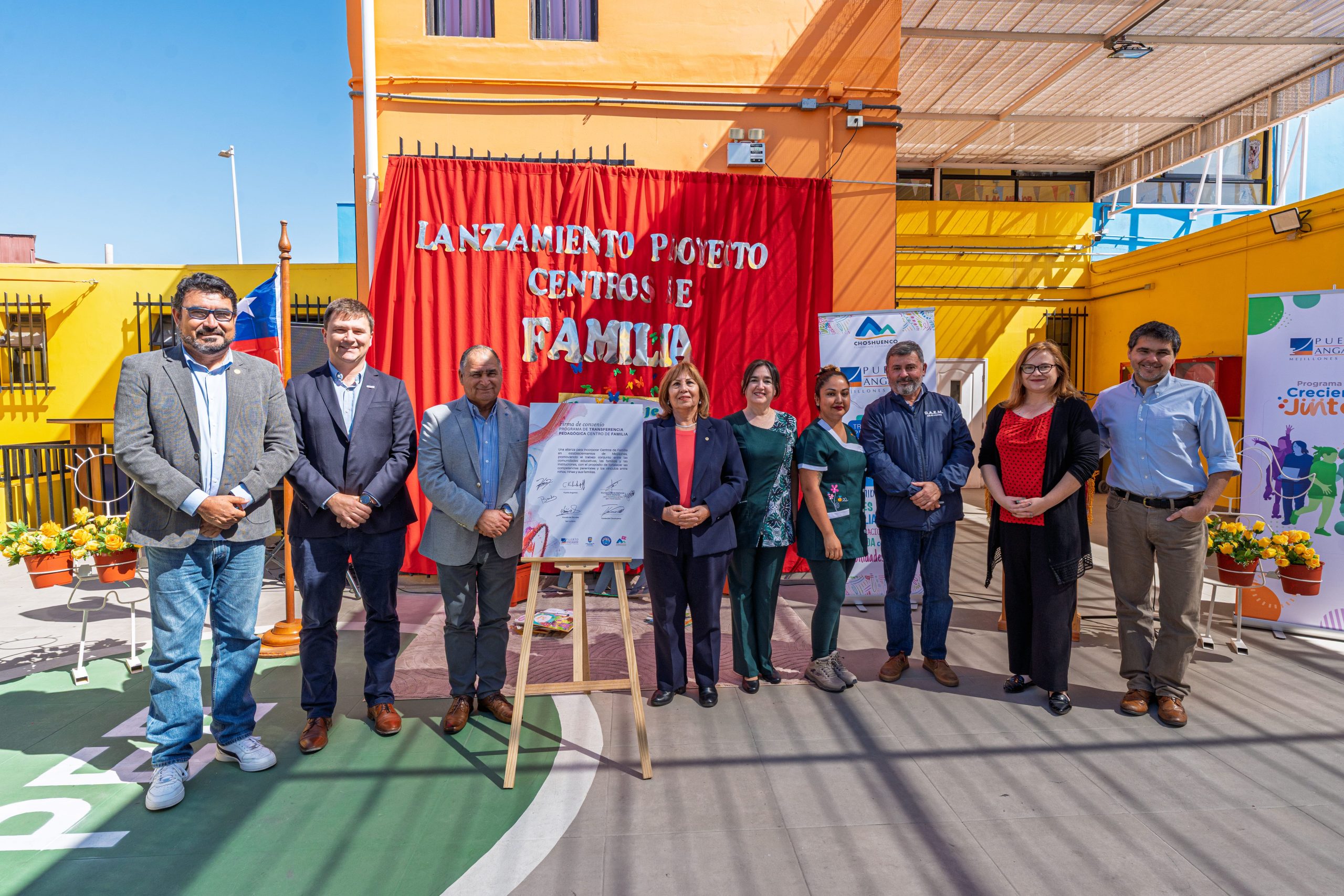 Comienzan la implementación de Centros de Familia en tres establecimientos
