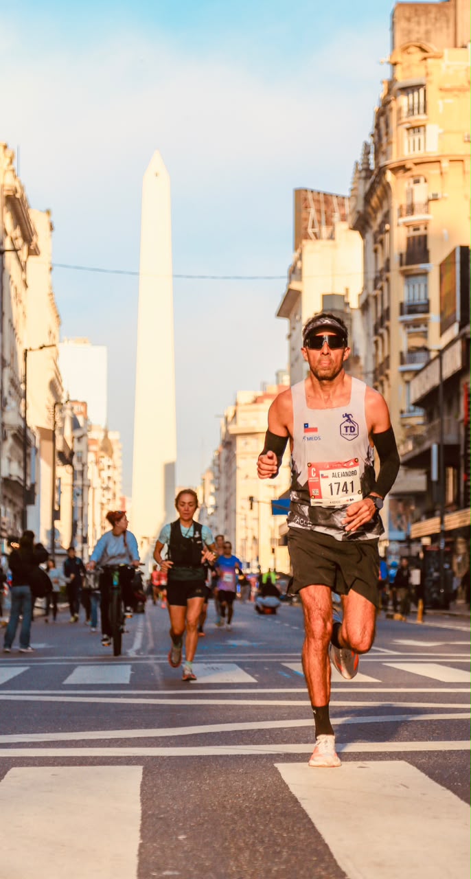 Tocopillano se posiciona entre los 10 mejores chilenos en el Maratón de Buenos Aires 2026